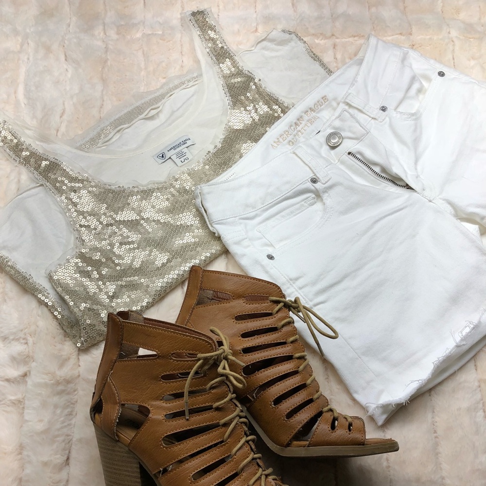 American Eagle White Shorts